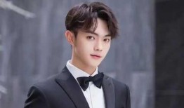 许凯赵晴恋情爆料最新消息,甜蜜互动引网友热议，真相究竟如何？”